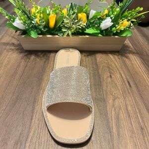 STEVE MADDEN SLIPPERS